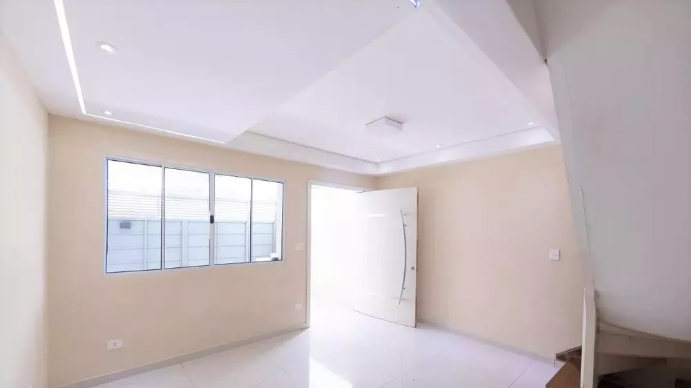 Casa para alugar com 2 quartos, 190m² - Foto 2