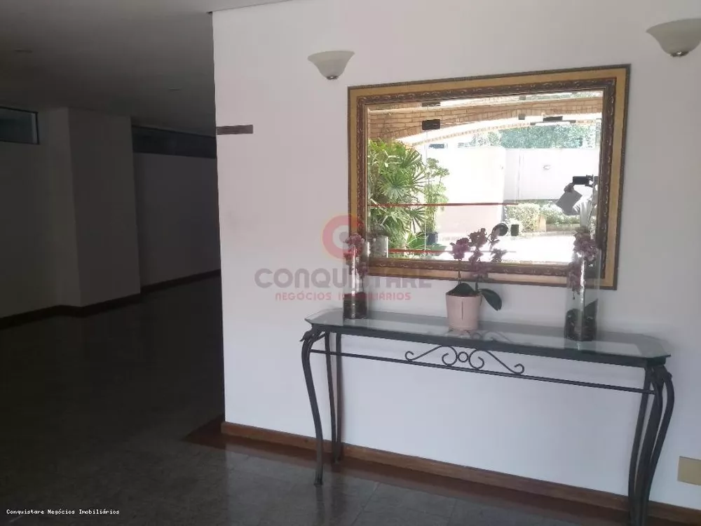 Apartamento para alugar com 3 quartos, 218m² - Foto 9