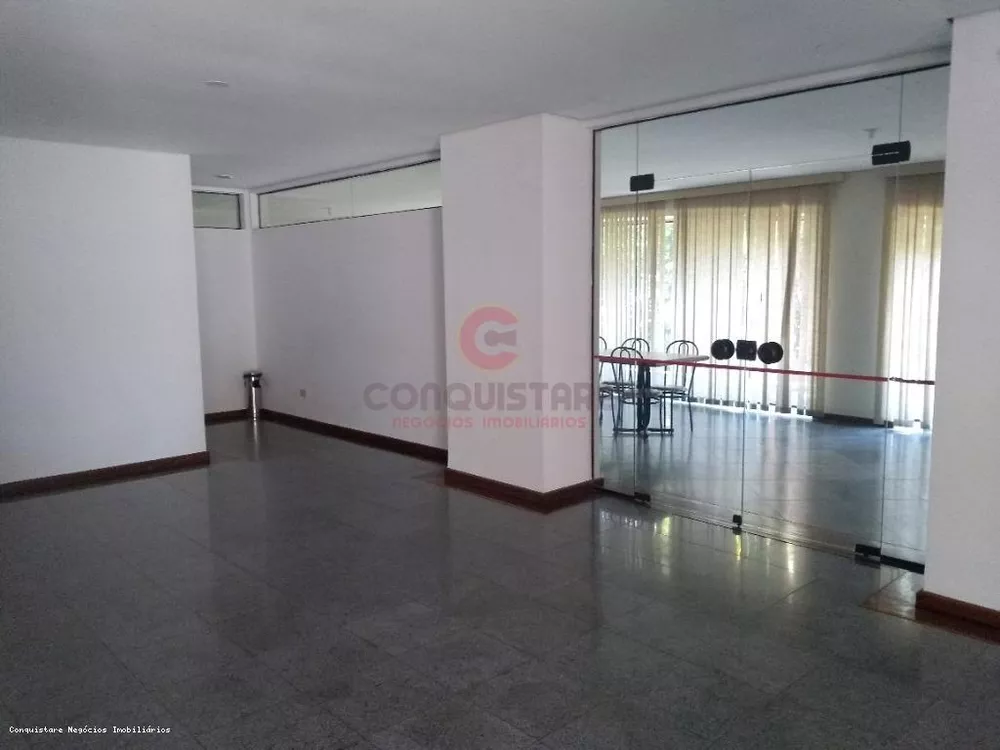 Apartamento para alugar com 3 quartos, 218m² - Foto 5