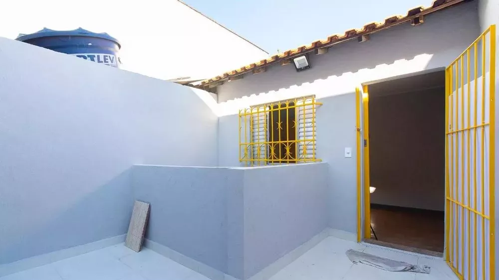 Casa para alugar com 2 quartos, 80m² - Foto 2