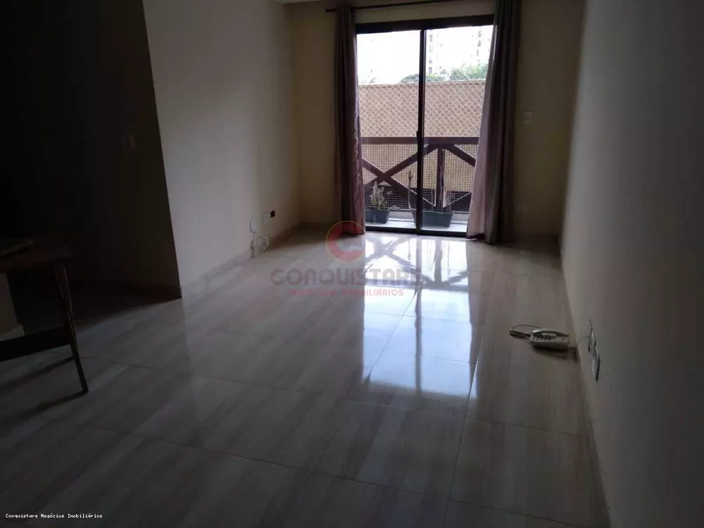 Apartamento à venda com 3 quartos, 83m² - Foto 2