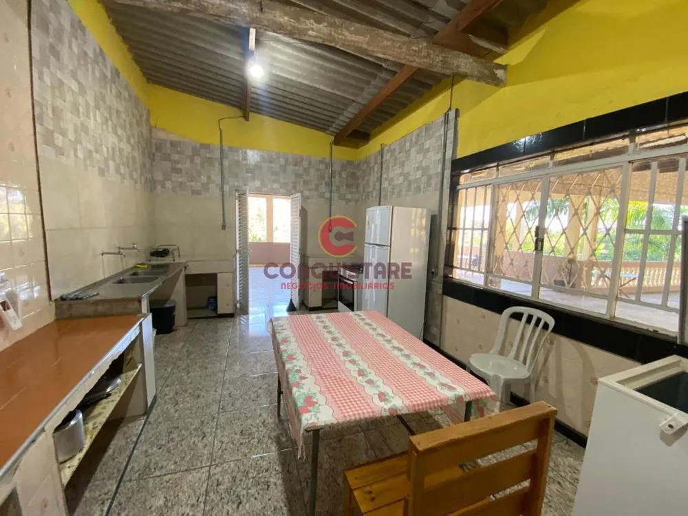 Chácara, 4 quartos, 3200 m² - Foto 1