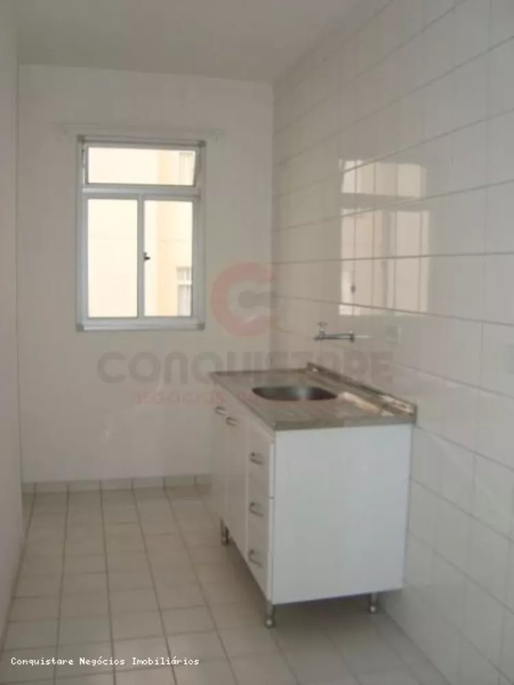 Apartamento à venda com 2 quartos, 43m² - Foto 3