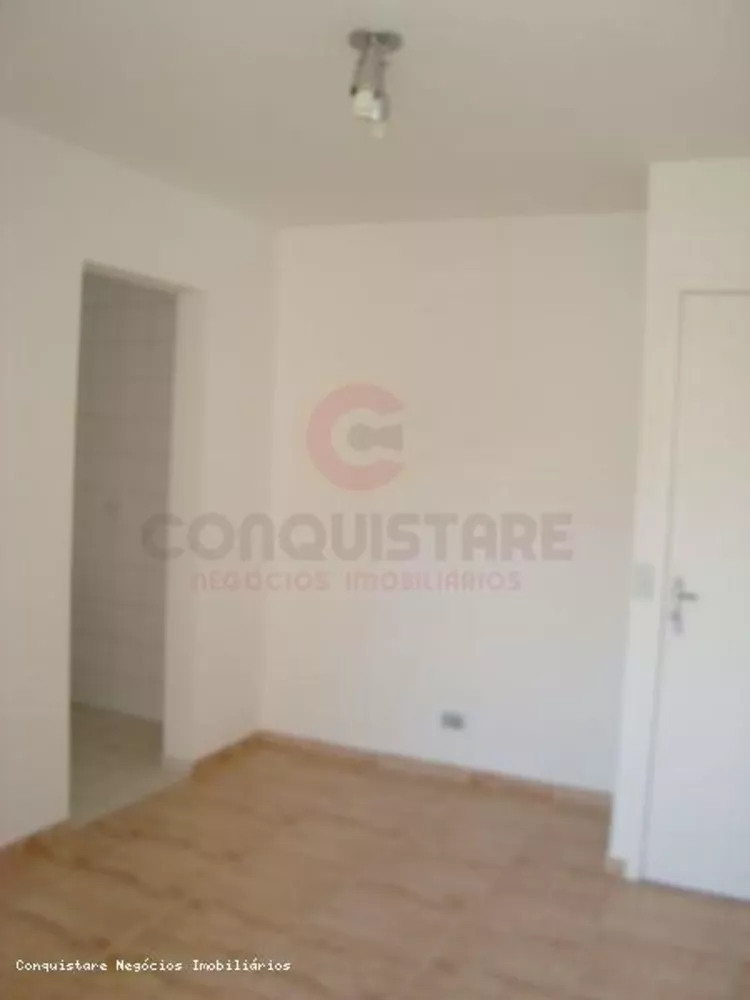 Apartamento à venda com 2 quartos, 43m² - Foto 2