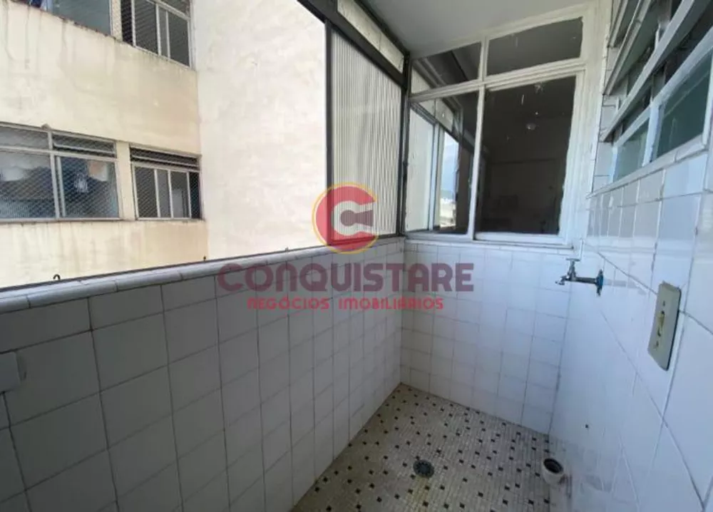 Apartamento à venda com 2 quartos, 61m² - Foto 4