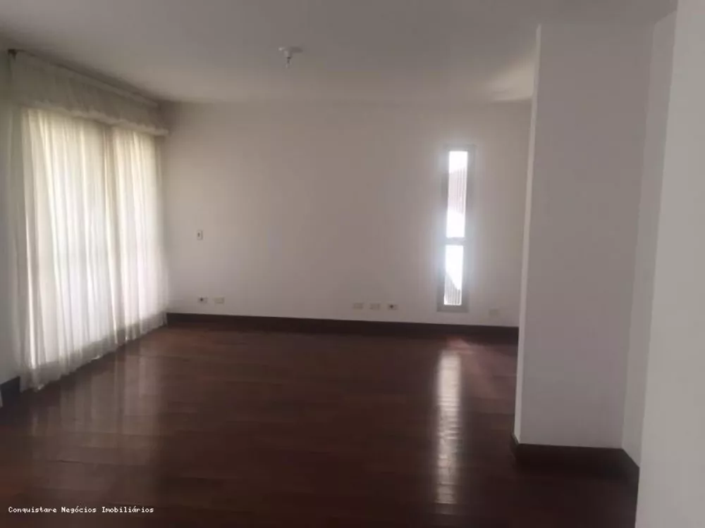 Apartamento à venda com 3 quartos, 160m² - Foto 1