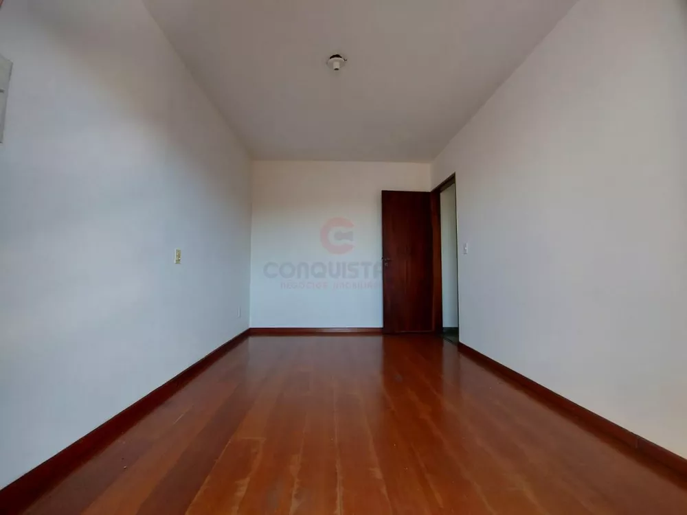 Casa à venda com 2 quartos, 108m² - Foto 14