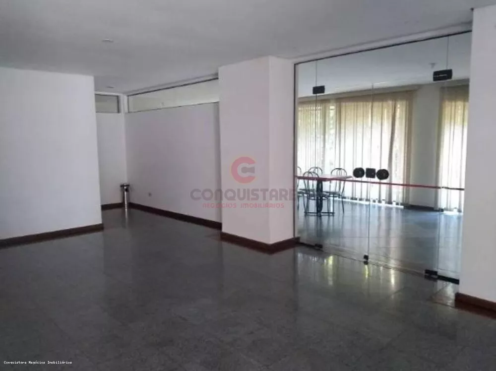 Casa para alugar com 3 quartos, 218m² - Foto 5