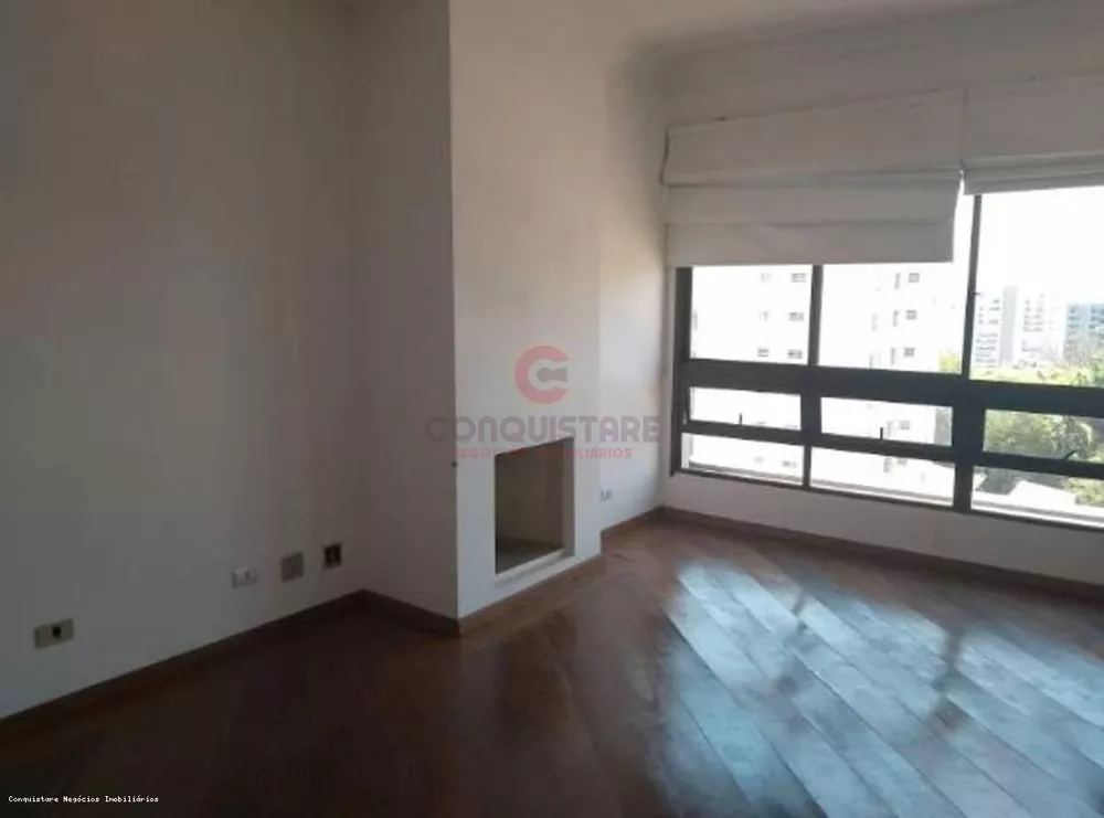 Casa para alugar com 3 quartos, 218m² - Foto 4