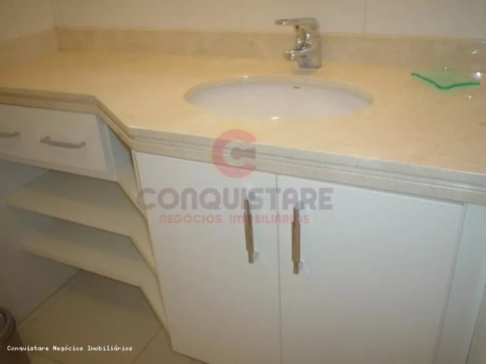 Apartamento para alugar com 3 quartos, 107m² - Foto 15