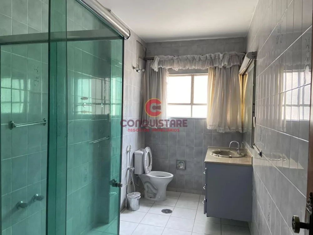 Apartamento à venda com 3 quartos, 240m² - Foto 2