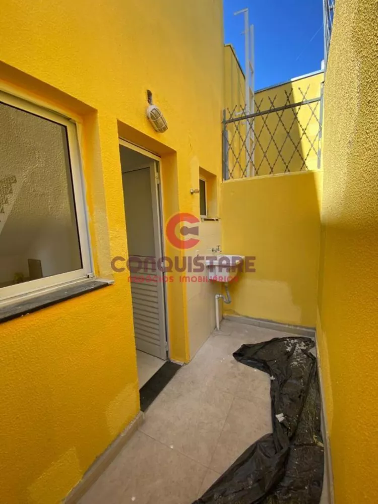 Sobrado à venda com 2 quartos, 67m² - Foto 1