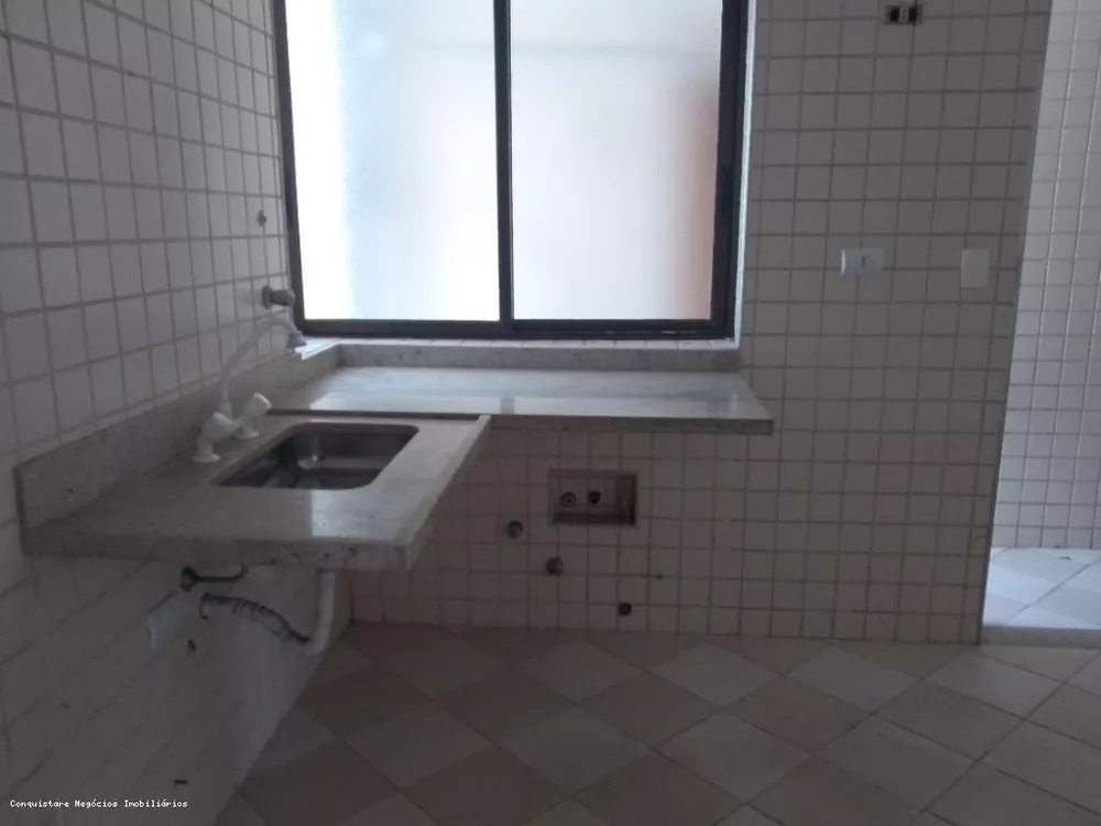 Apartamento à venda com 3 quartos, 218m² - Foto 7