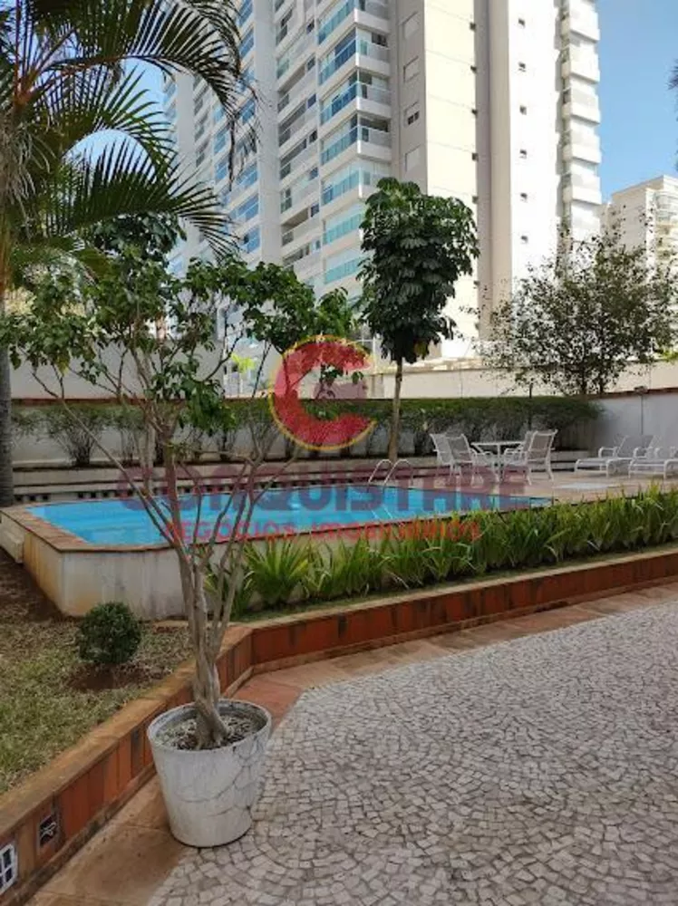 Apartamento à venda com 3 quartos, 128m² - Foto 2