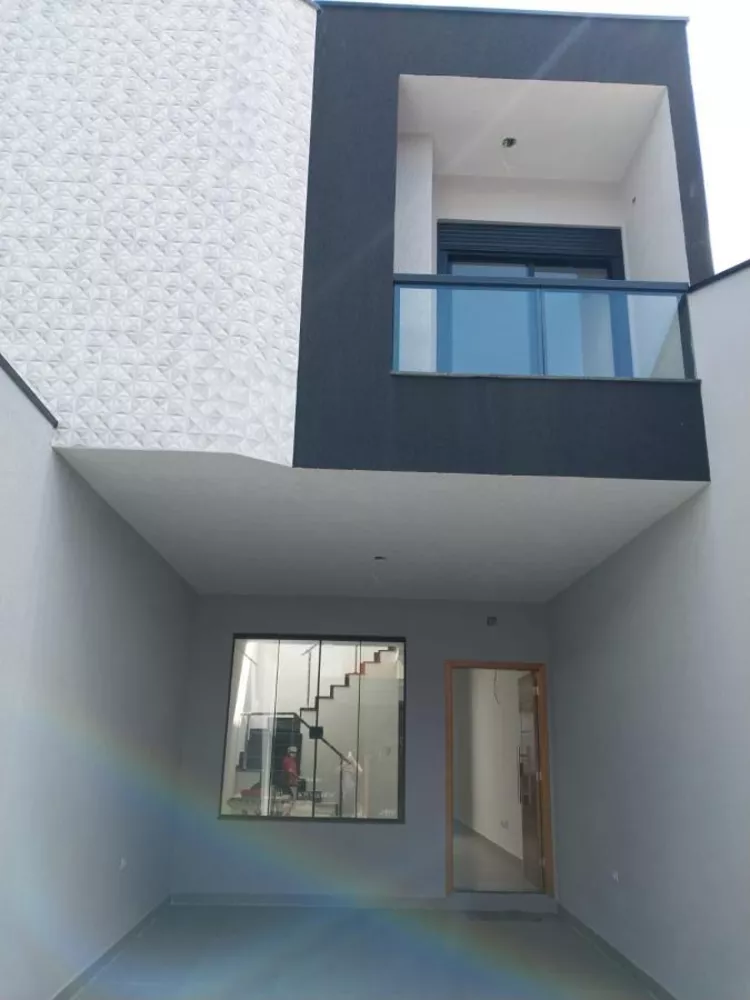 Sobrado à venda com 2 quartos, 1m² - Foto 2