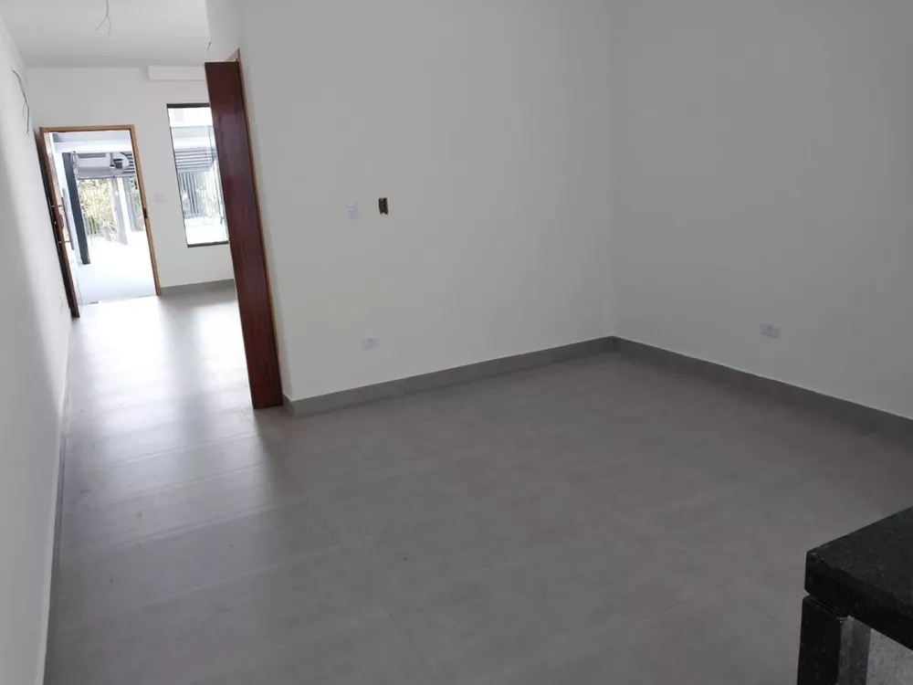 Sobrado à venda com 2 quartos, 1m² - Foto 1