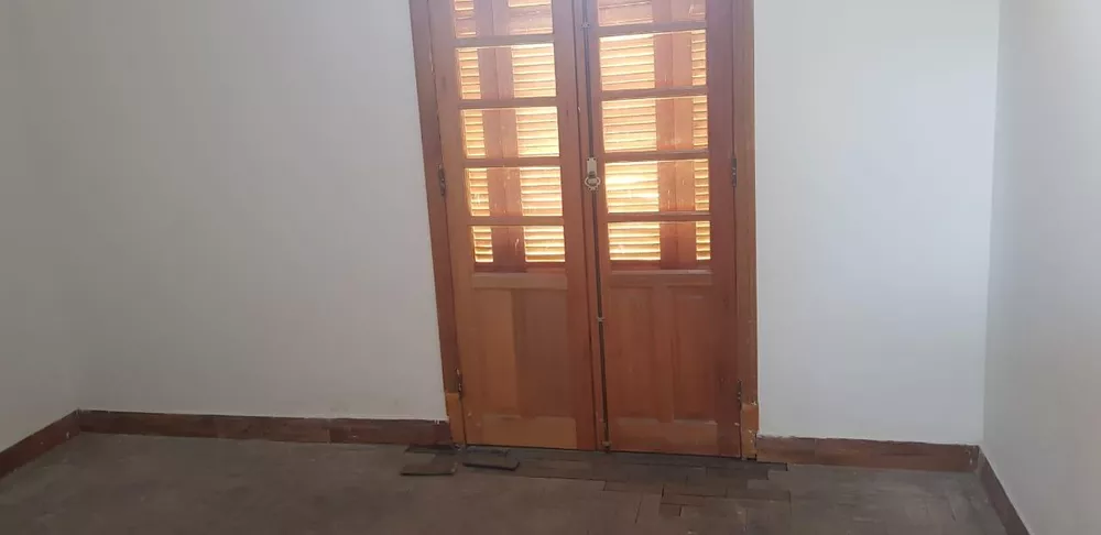 Prédio Inteiro à venda com 6 quartos, 240m² - Foto 7