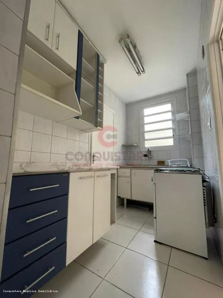 Casa para alugar com 3 quartos, 150m² - Foto 11