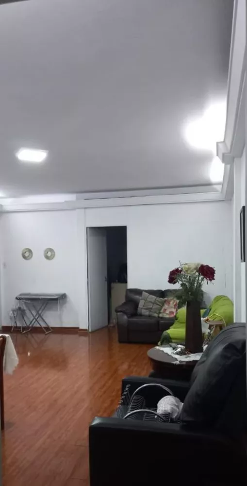 Apartamento à venda com 3 quartos, 120m² - Foto 1