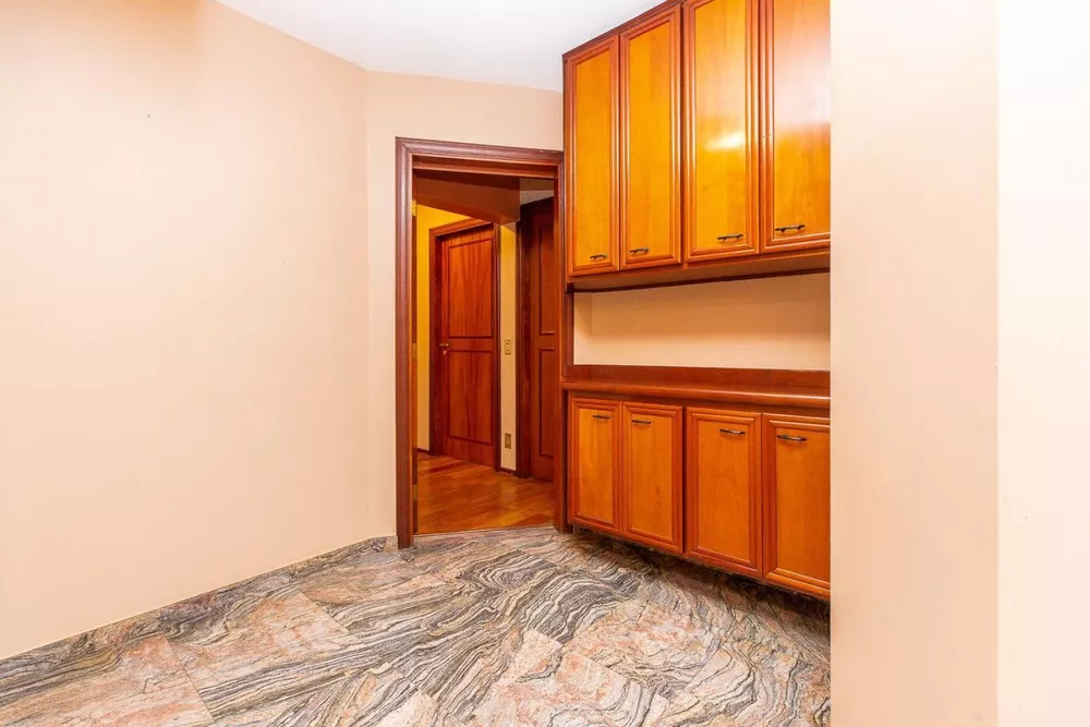 Apartamento à venda com 3 quartos, 284m² - Foto 4