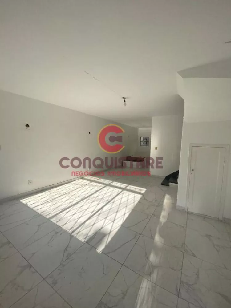 Sobrado para alugar com 3 quartos, 130m² - Foto 1