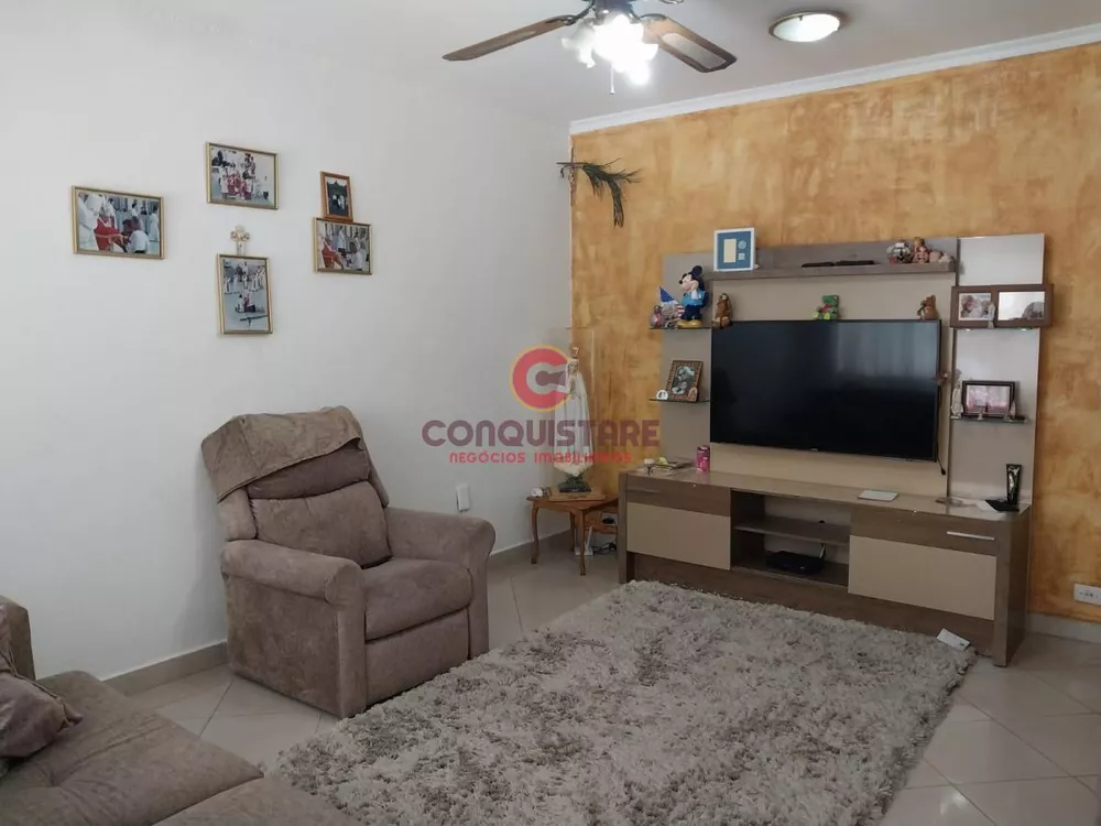 Sobrado à venda com 3 quartos, 353m² - Foto 1