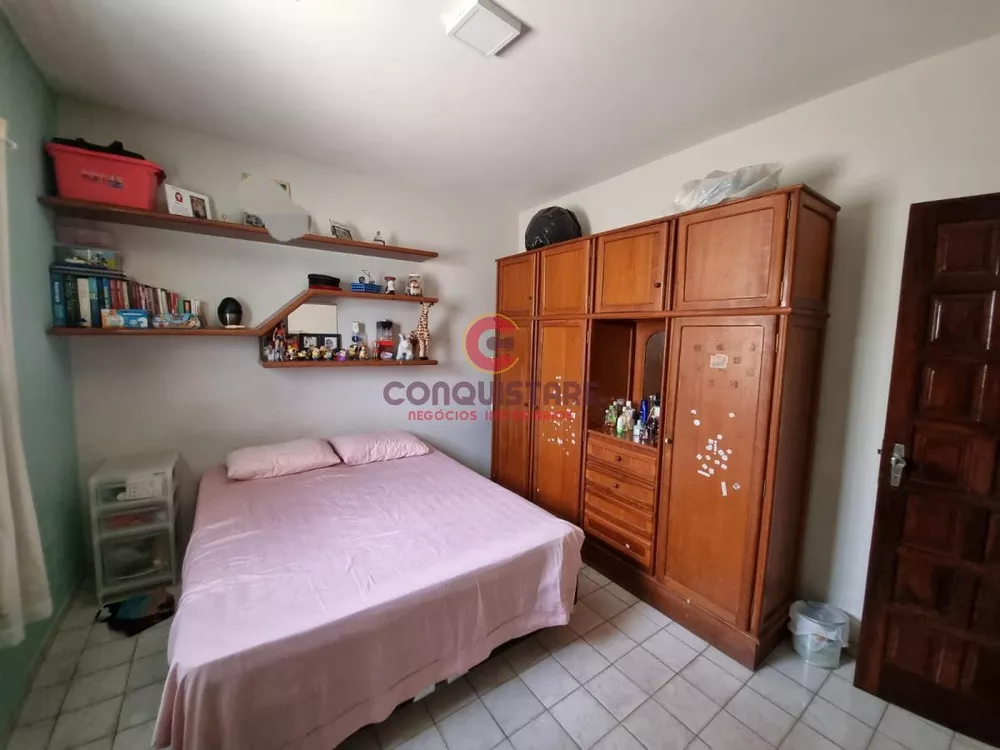 Casa à venda com 3 quartos, 330m² - Foto 8