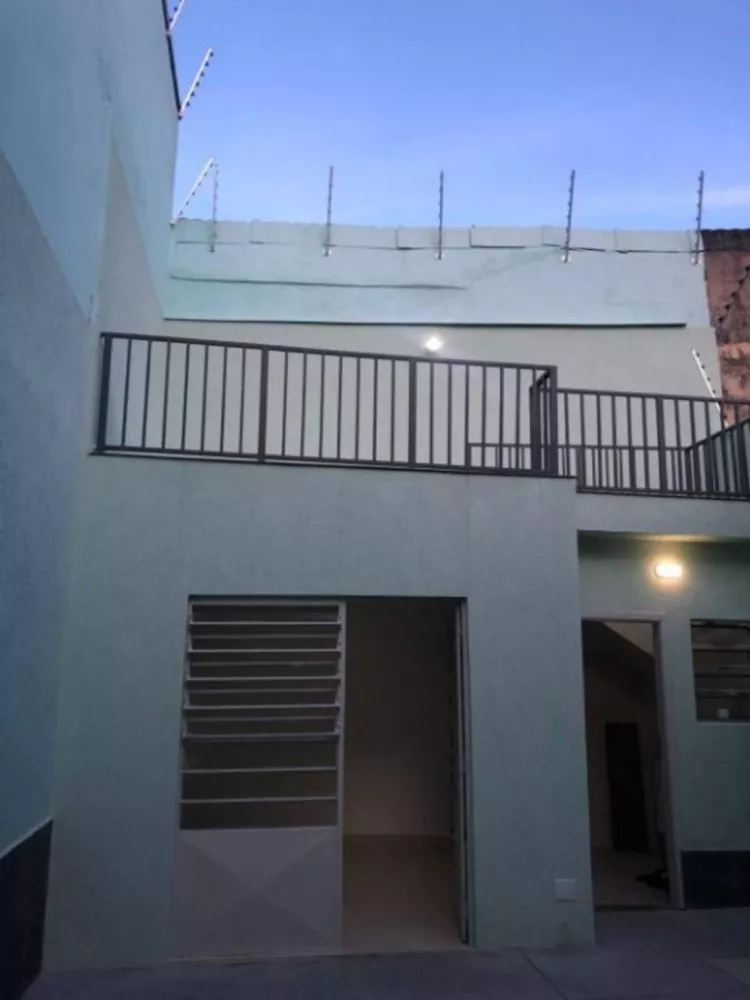 Casa à venda com 3 quartos, 260m² - Foto 3