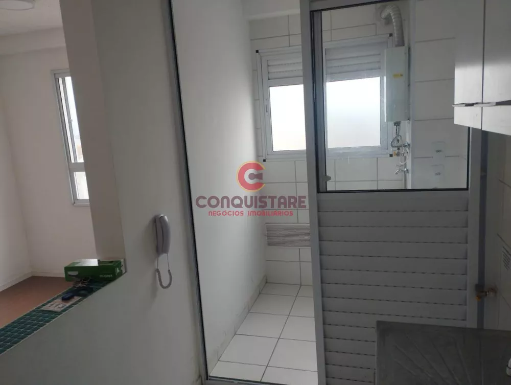 Apartamento à venda com 2 quartos, 46m² - Foto 2