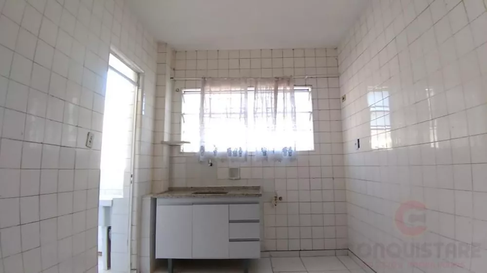 Apartamento para alugar com 3 quartos, 110m² - Foto 3