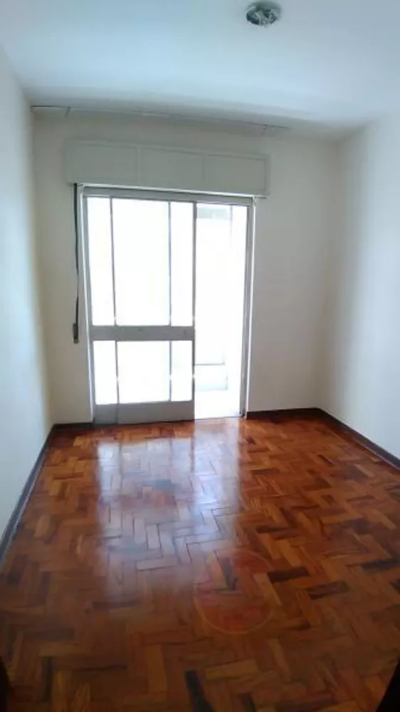 Apartamento para alugar com 3 quartos, 110m² - Foto 13