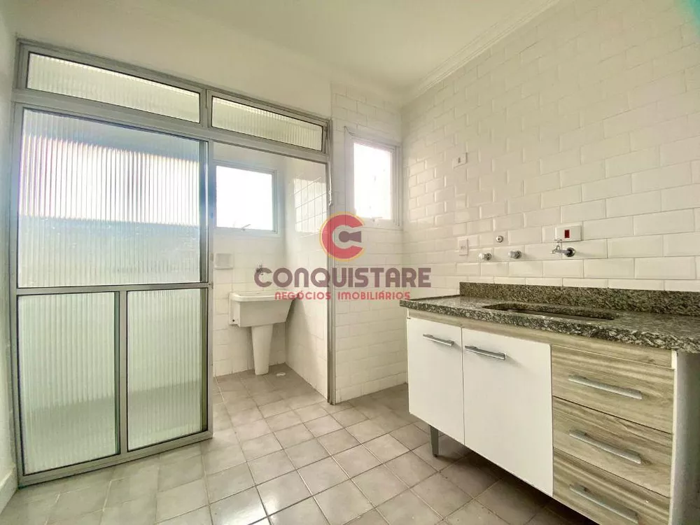 Apartamento para alugar com 2 quartos, 105m² - Foto 4