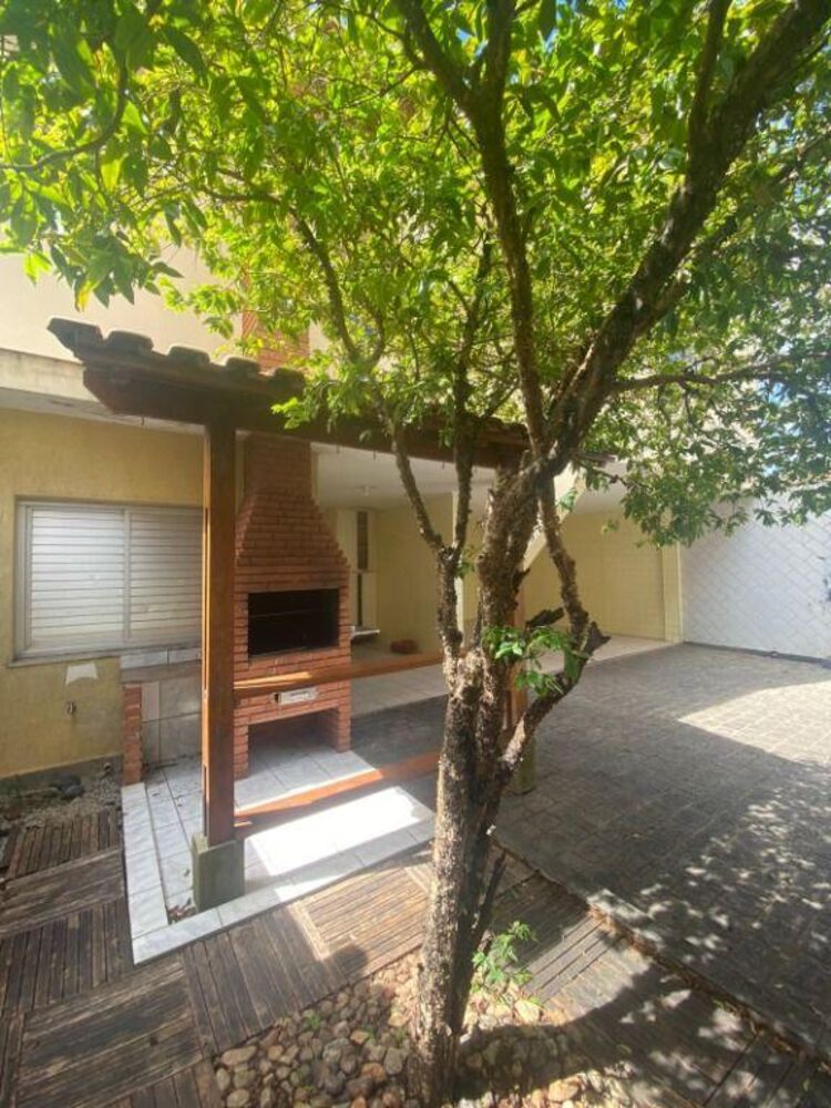 Sobrado, 6 quartos, 224 m² - Foto 1