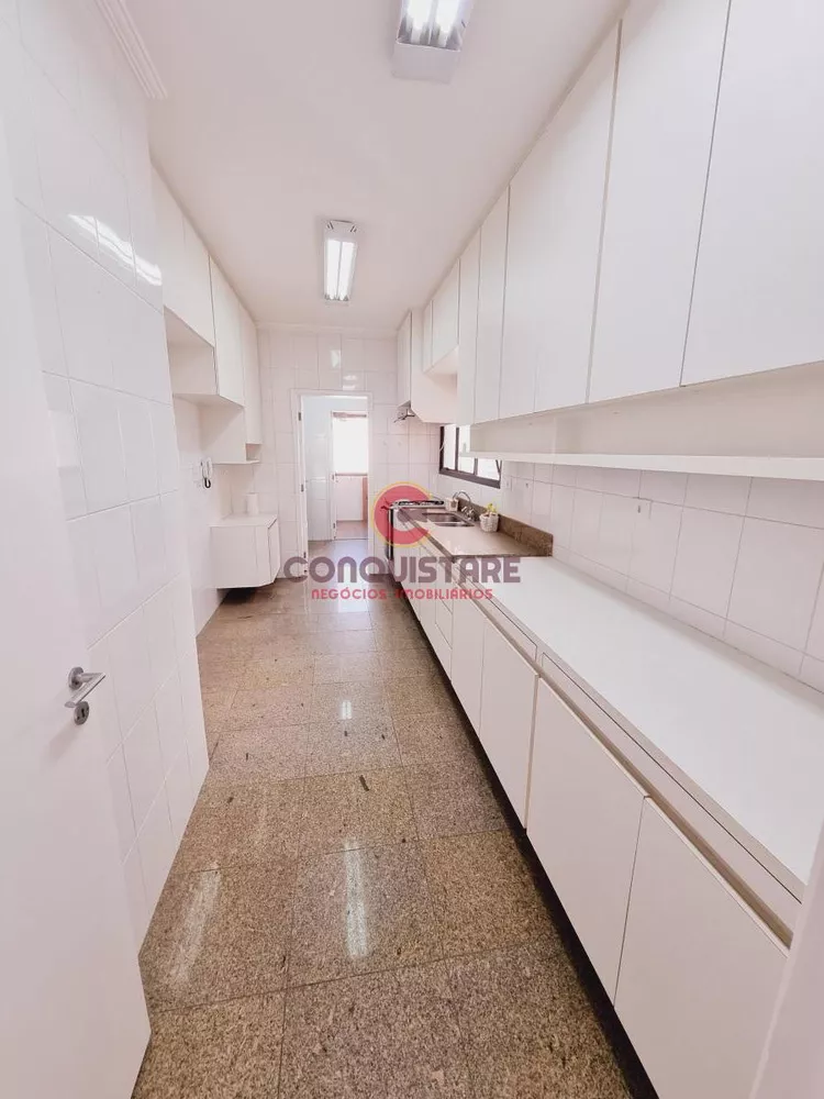 Apartamento à venda com 3 quartos, 134m² - Foto 4