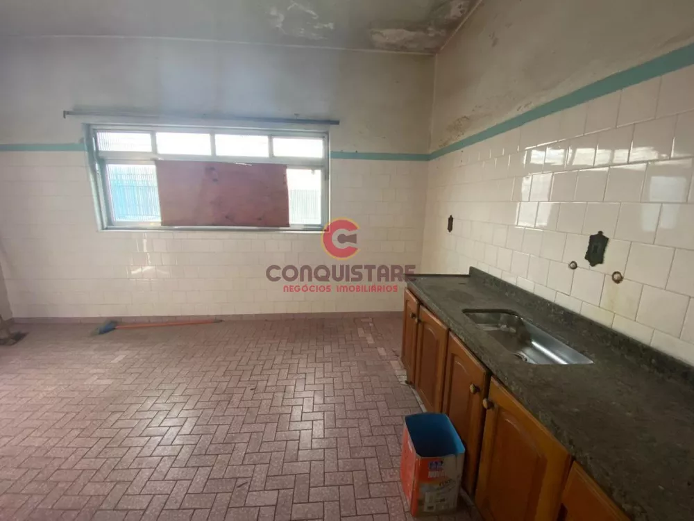 Prédio Inteiro para alugar com 4 quartos, 230m² - Foto 6