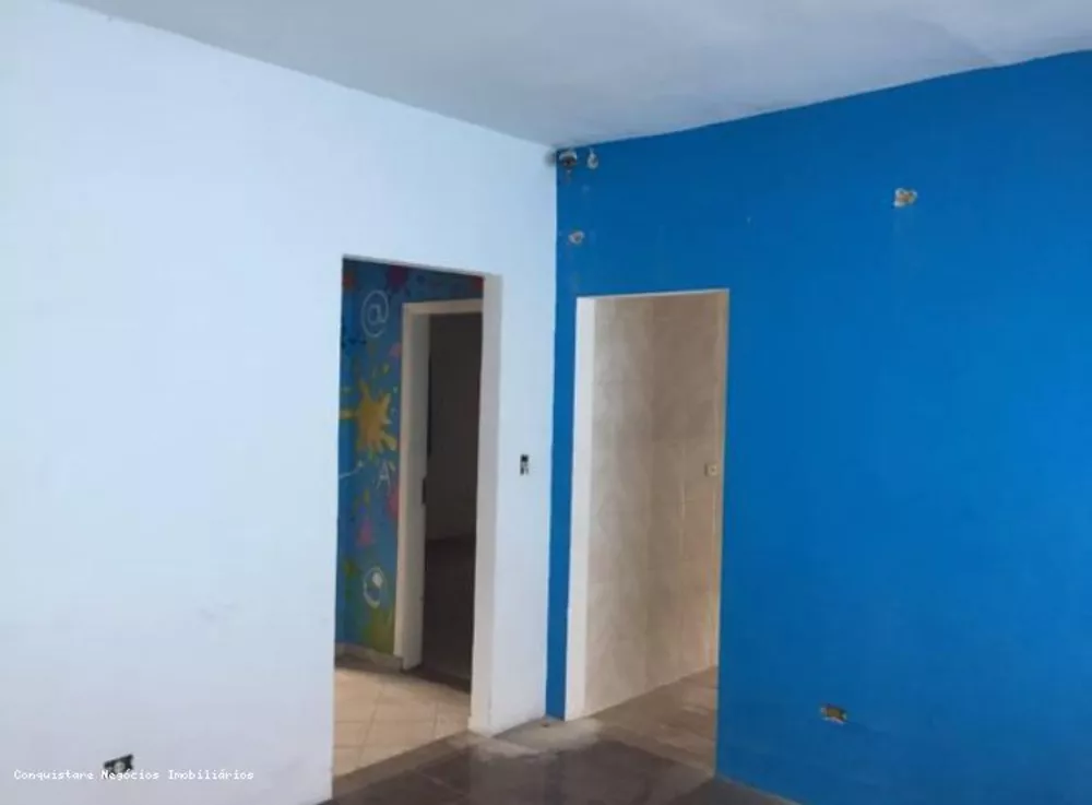 Casa à venda com 2 quartos, 477m² - Foto 1