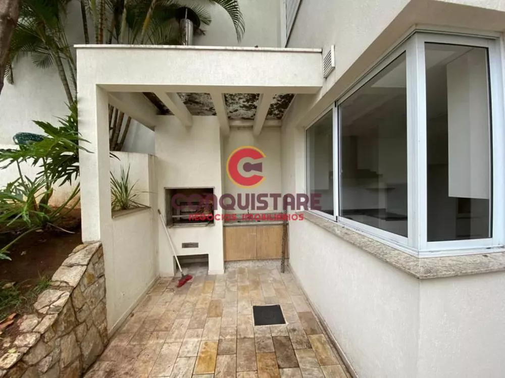 Casa para alugar com 4 quartos, 425m² - Foto 7