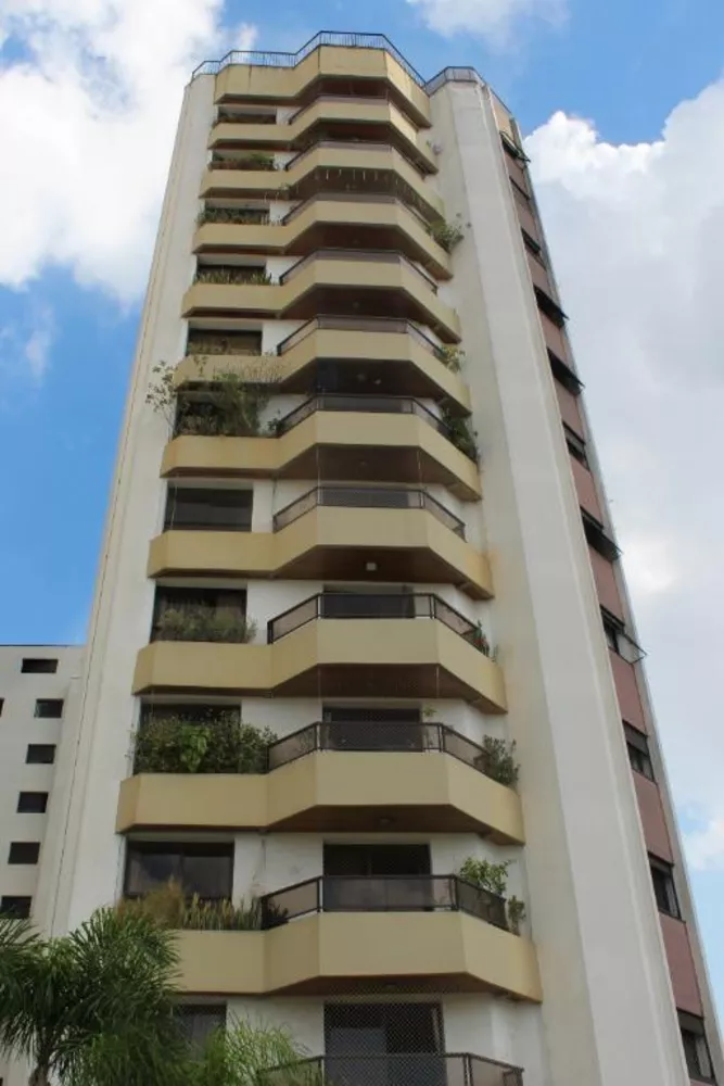 Apartamento para alugar com 4 quartos, 342m² - Foto 5