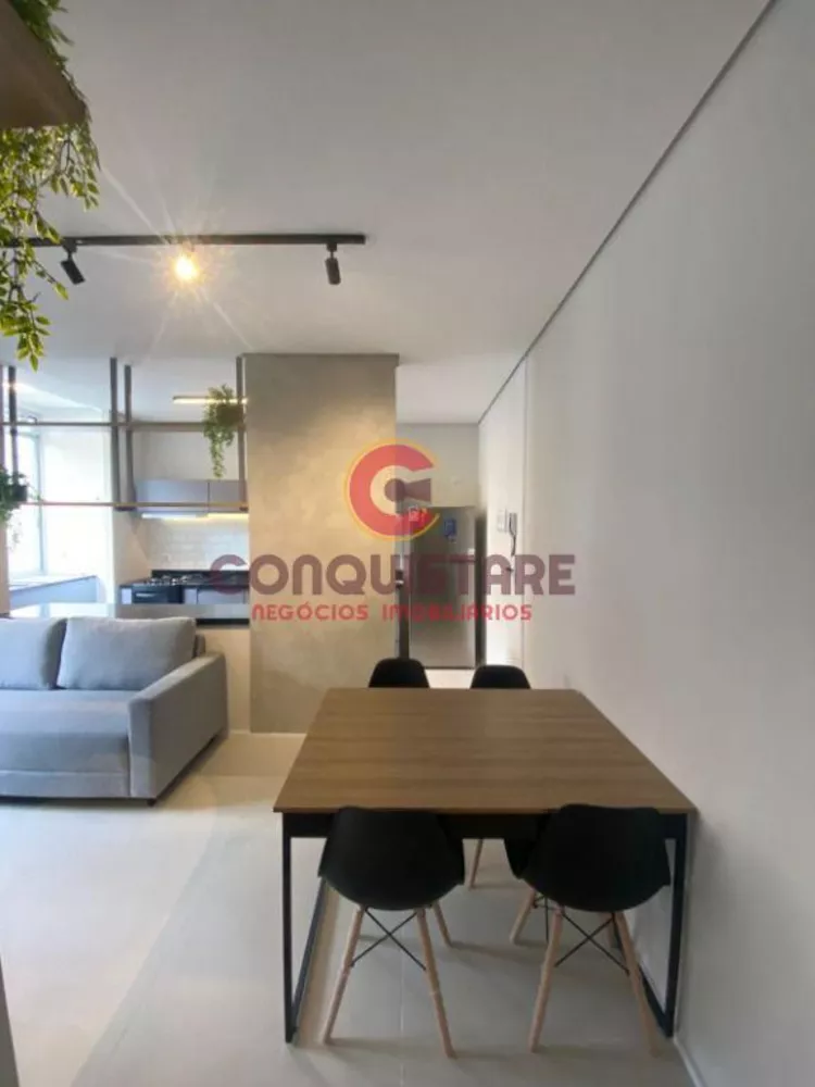 Apartamento à venda com 2 quartos, 64m² - Foto 1