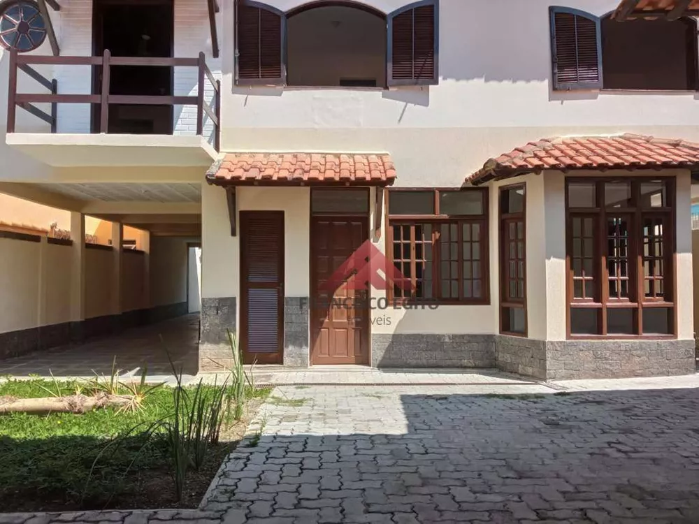 Casa, 6 quartos, 340 m² - Foto 1