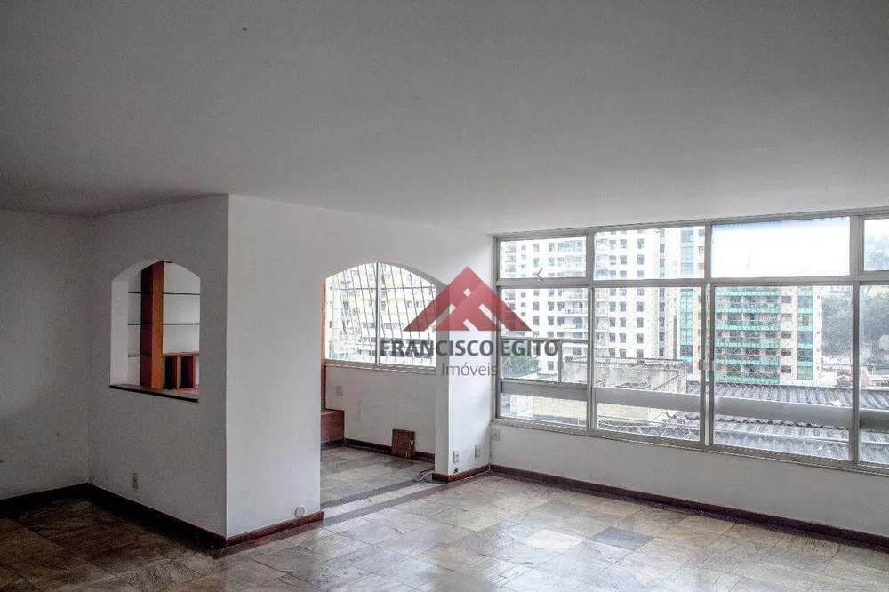 Apartamento à venda com 4 quartos, 172m² - Foto 2