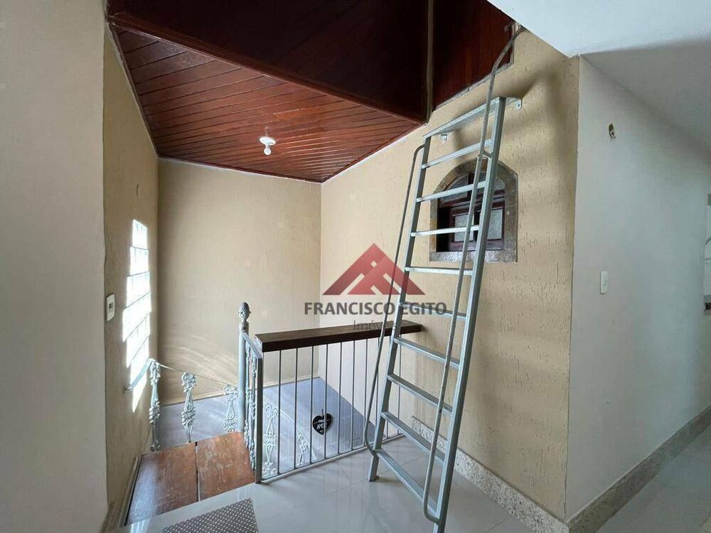 Casa à venda com 4 quartos, 306m² - Foto 3