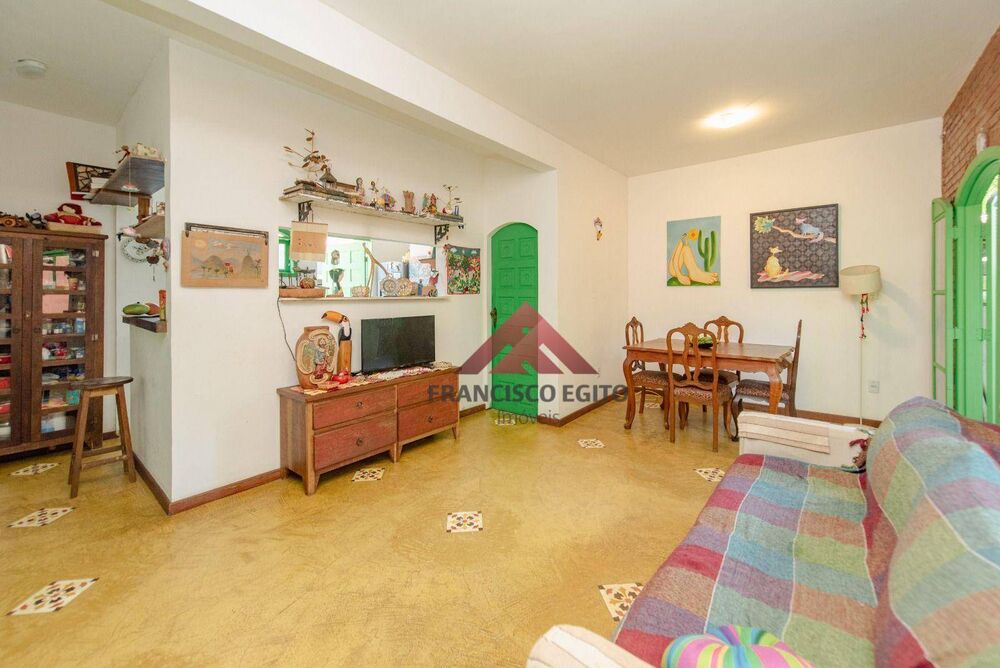 Casa à venda com 3 quartos, 104m² - Foto 1