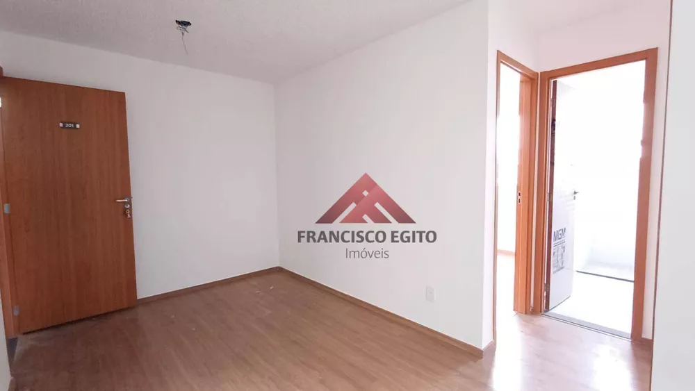 Apartamento para alugar com 2 quartos, 42m² - Foto 4