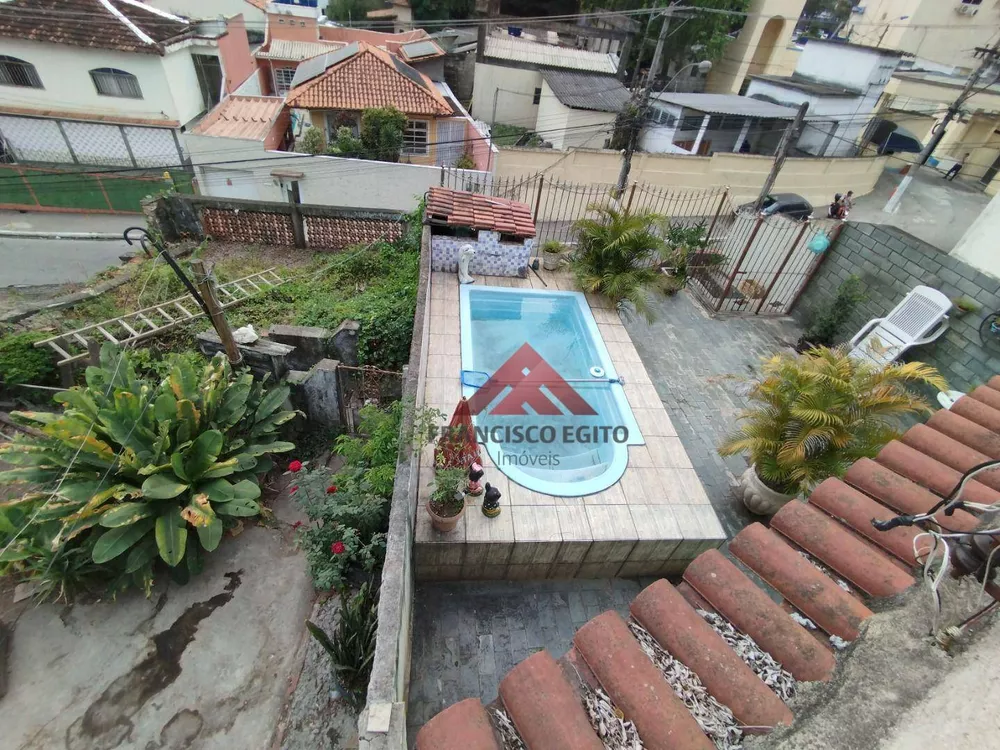 Casa, 5 quartos, 255 m² - Foto 1