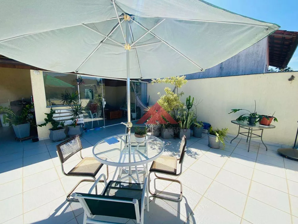 Casa, 4 quartos, 217 m² - Foto 2
