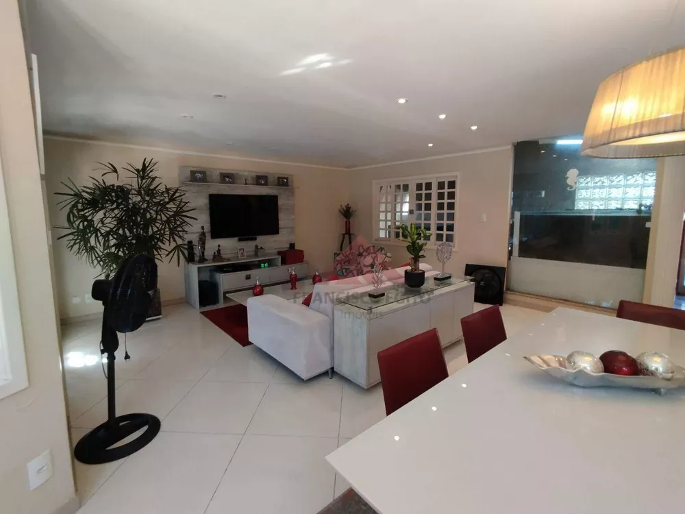 Casa de Condomínio, 4 quartos - Foto 1