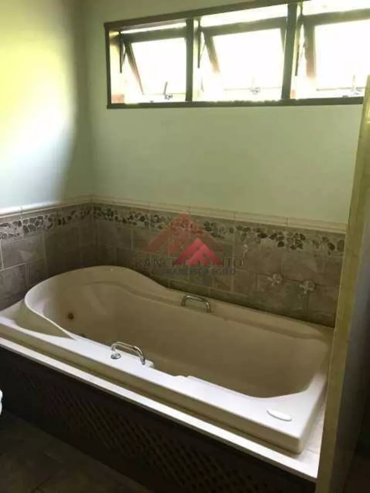 Casa, 3 quartos, 1023 m² - Foto 2