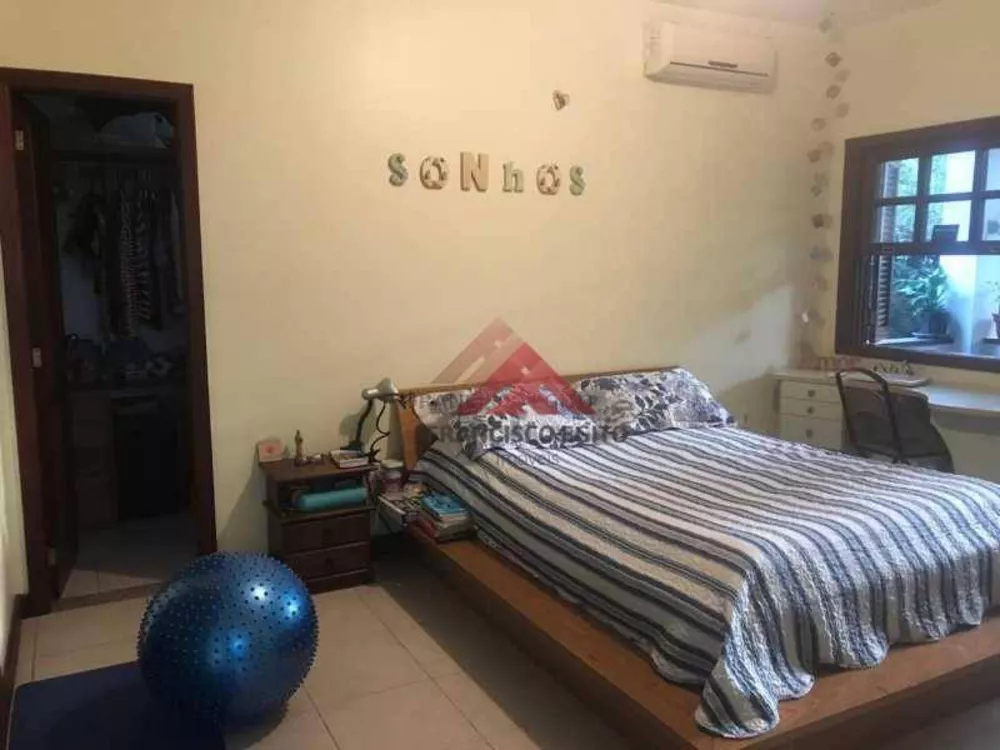 Casa, 3 quartos, 1023 m² - Foto 24