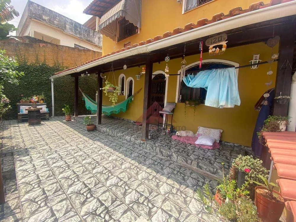 Casa, 3 quartos, 250 m² - Foto 2